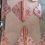 扉 八双金具(メッキ前)